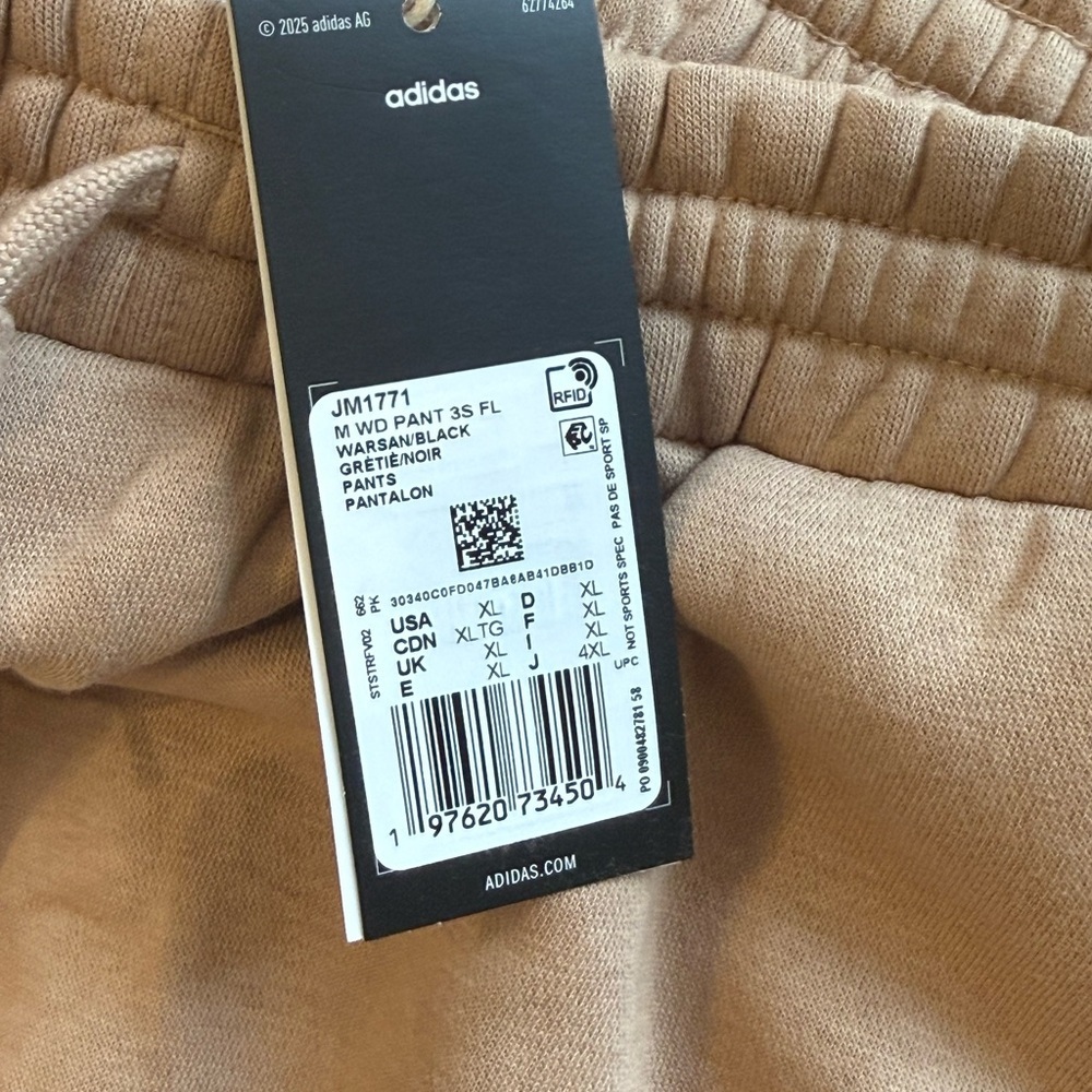 ADIDAS 3-Stripe Joggers XL BNWT | Tan Neutral | Athleisure Streetwear 🤎 - Picture 3 of 3